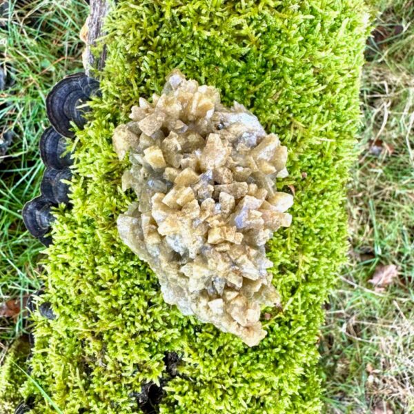 0340 Cluster van ruwe calciet