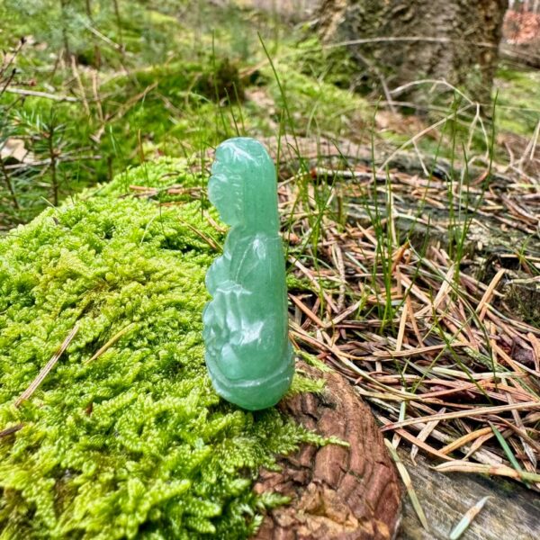 0538 quan yin groene jade